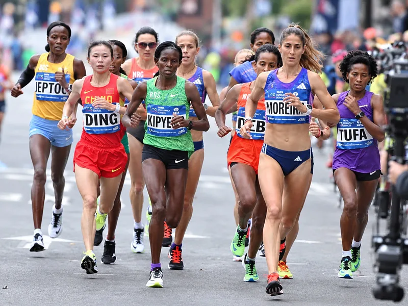 Nền tảng chạy ổn định và thể trạng phù hợp giúp runner bước vào quá trình tập full marathon an toàn hơn.