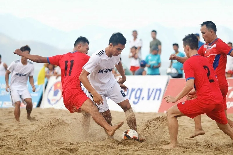 Bóng đá bãi biển: Luật chơi, kỹ thuật và sức hút đặc biệt
