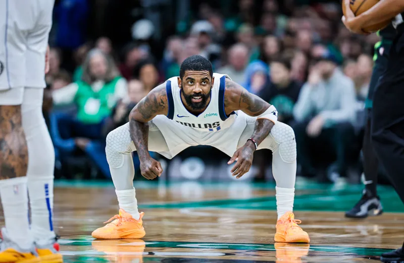 Irving khẳng định đẳng cấp ngôi sao ghi điểm hàng đầu qua các mùa giải tại Celtics và Nets.